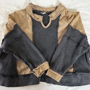 Crewneck Sweater in Black and Tan